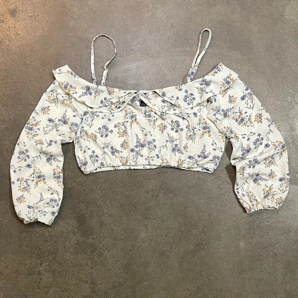 Forever 21 Floral Off The Shoulder Crop Bell Sleeve Cottage Core Top